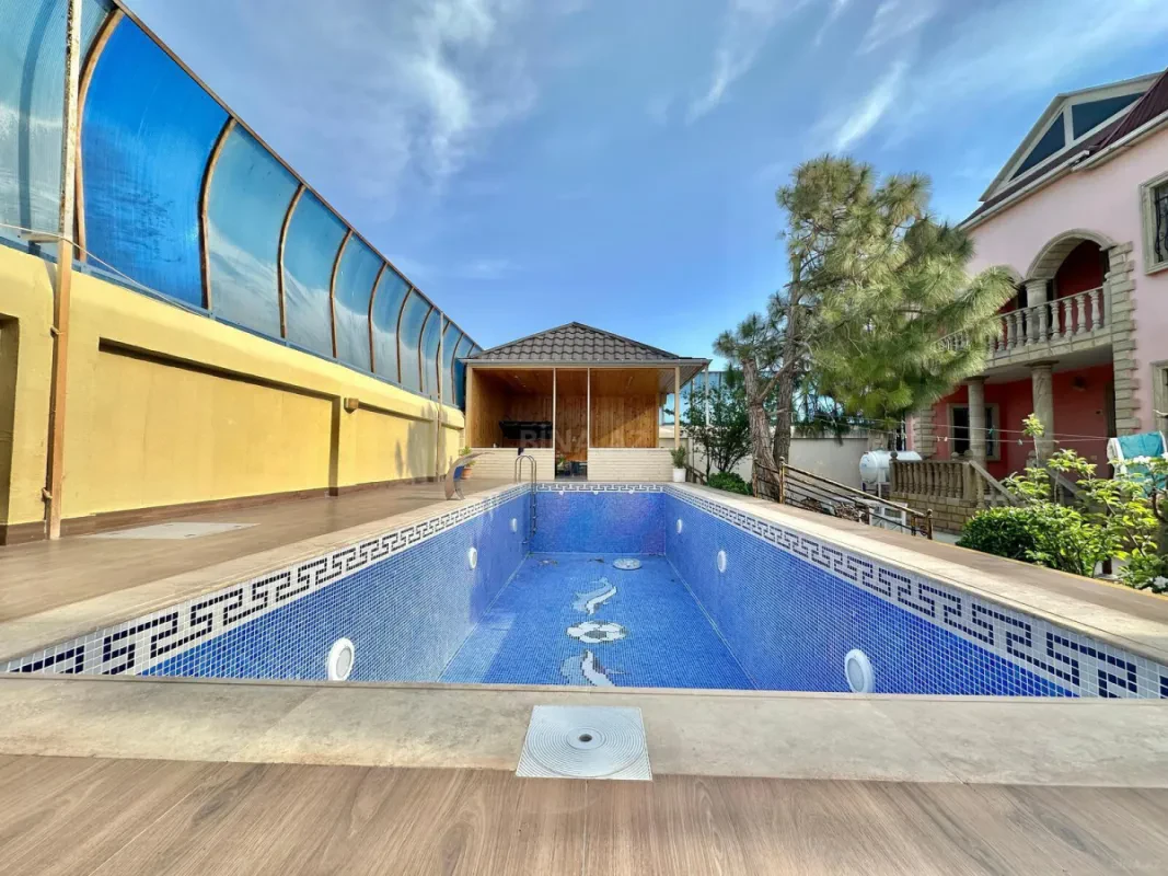 Kirayə verilir 5 otaqlı həyət evi 270 m²