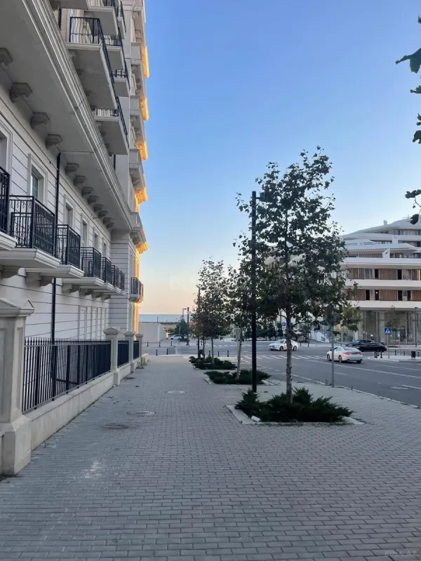Kirayə verilir 3 otaqlı mənzil 113 m²