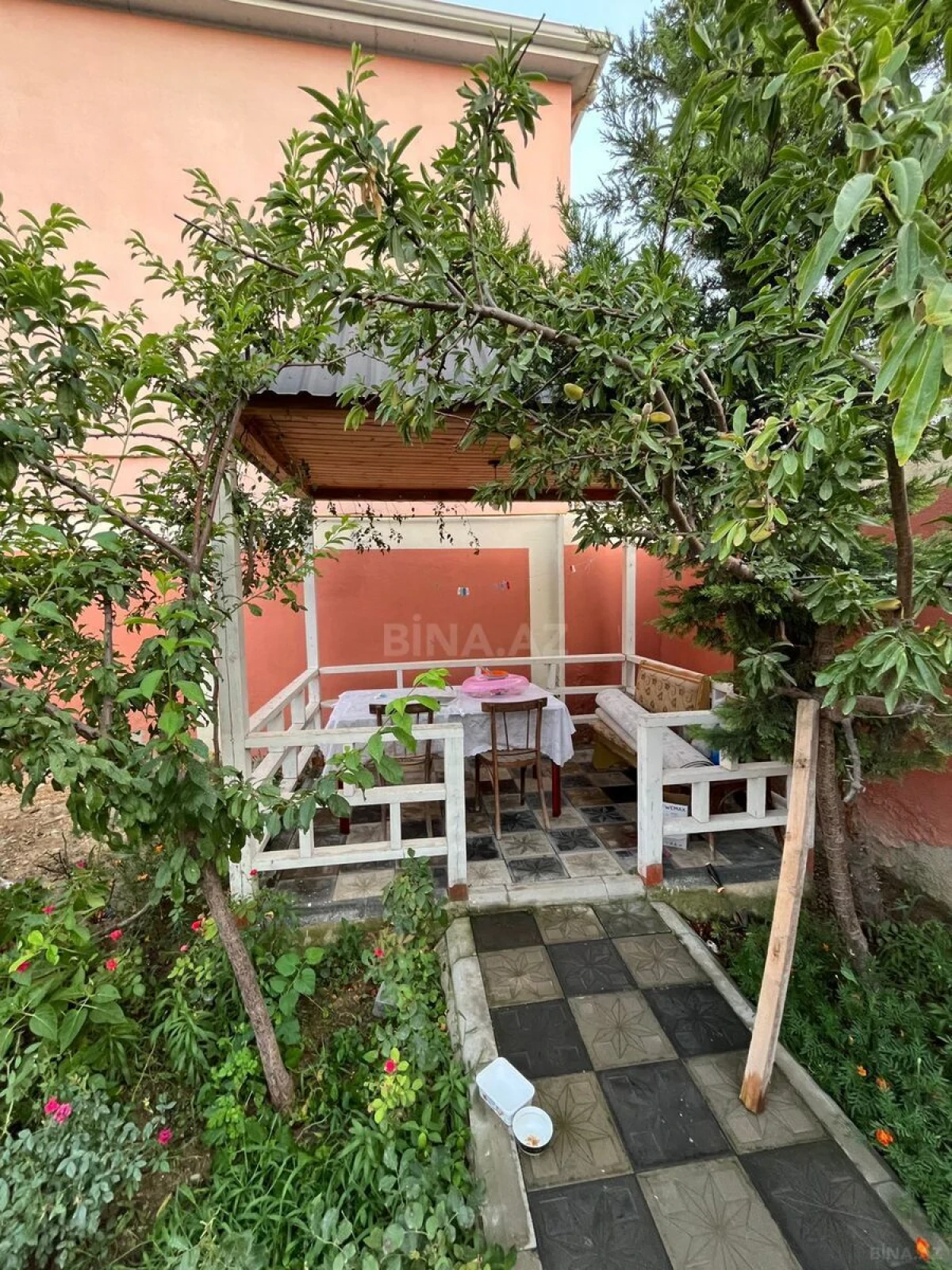 Satılır 4 otaqlı həyət evi 100 m²