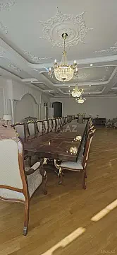 Satılır 14 otaqlı həyət evi 2000 m²