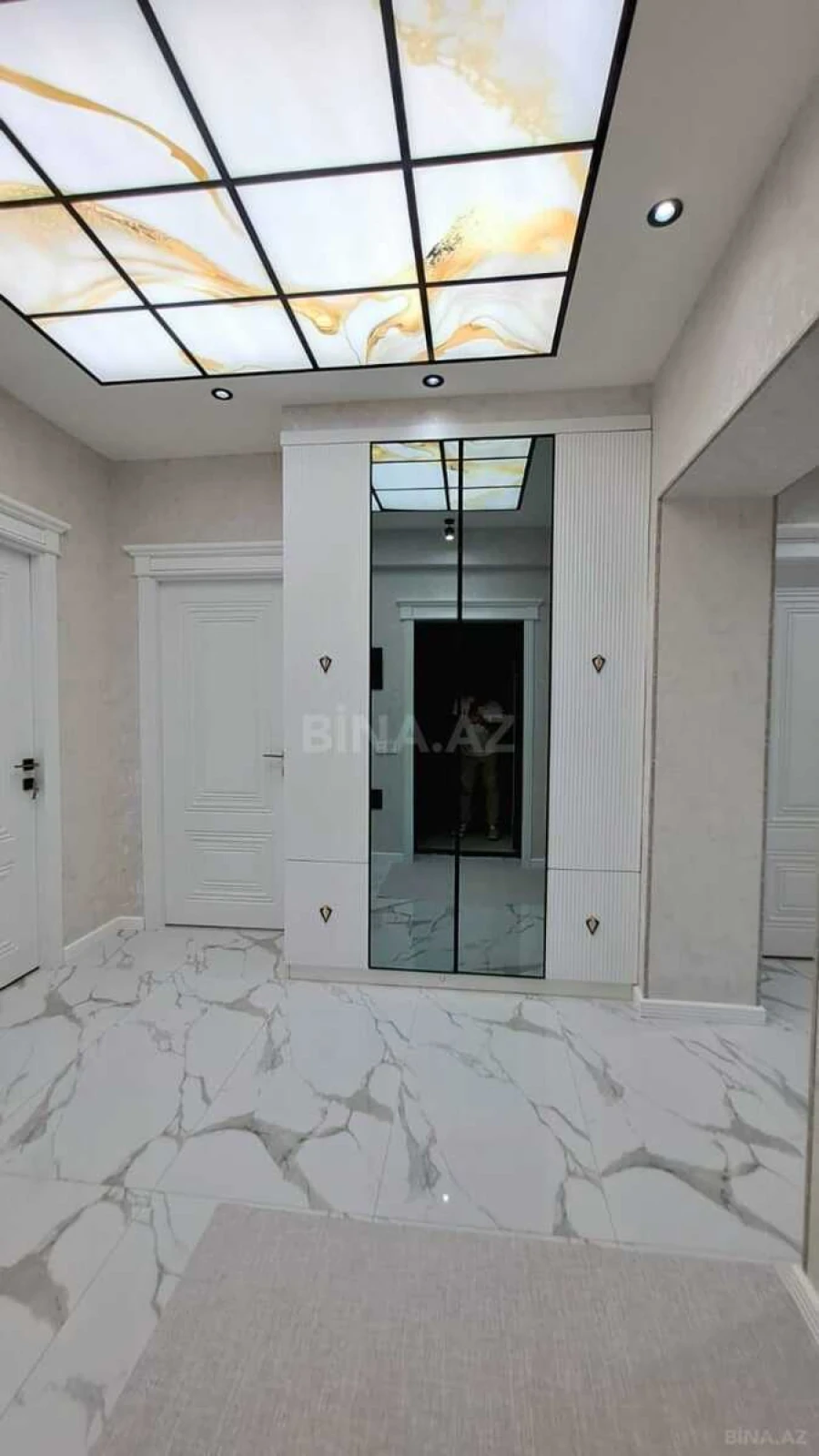 Satılır 2 otaqlı mənzil 80 m²