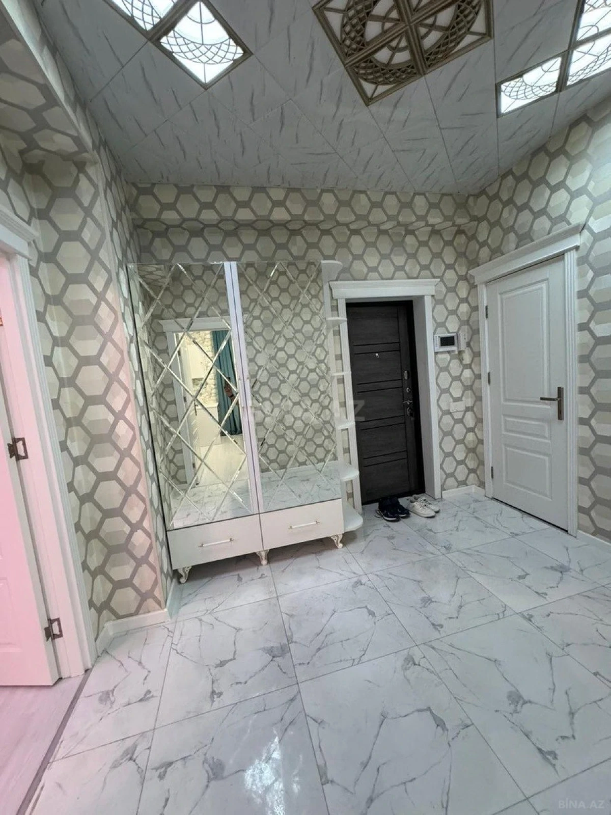 Kirayə verilir 3 otaqlı mənzil 85 m²