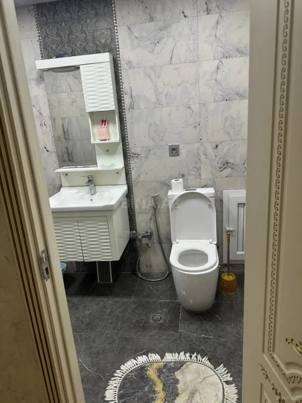 Kirayə verilir 3 otaqlı mənzil 110 m²