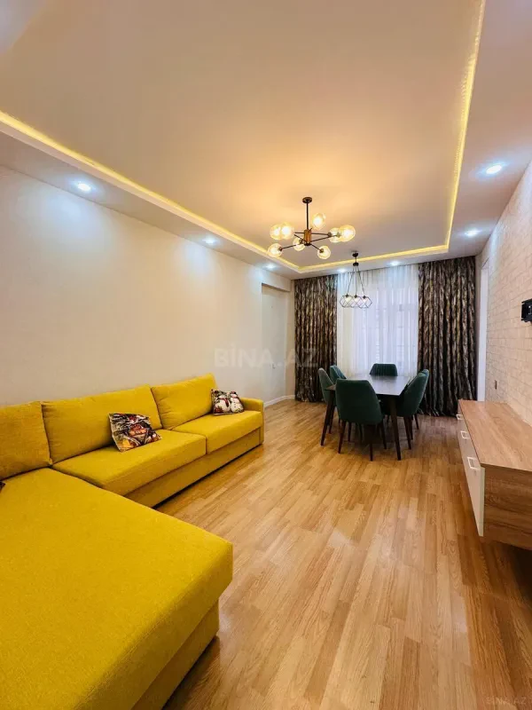 Satılır 2 otaqlı mənzil 105 m²