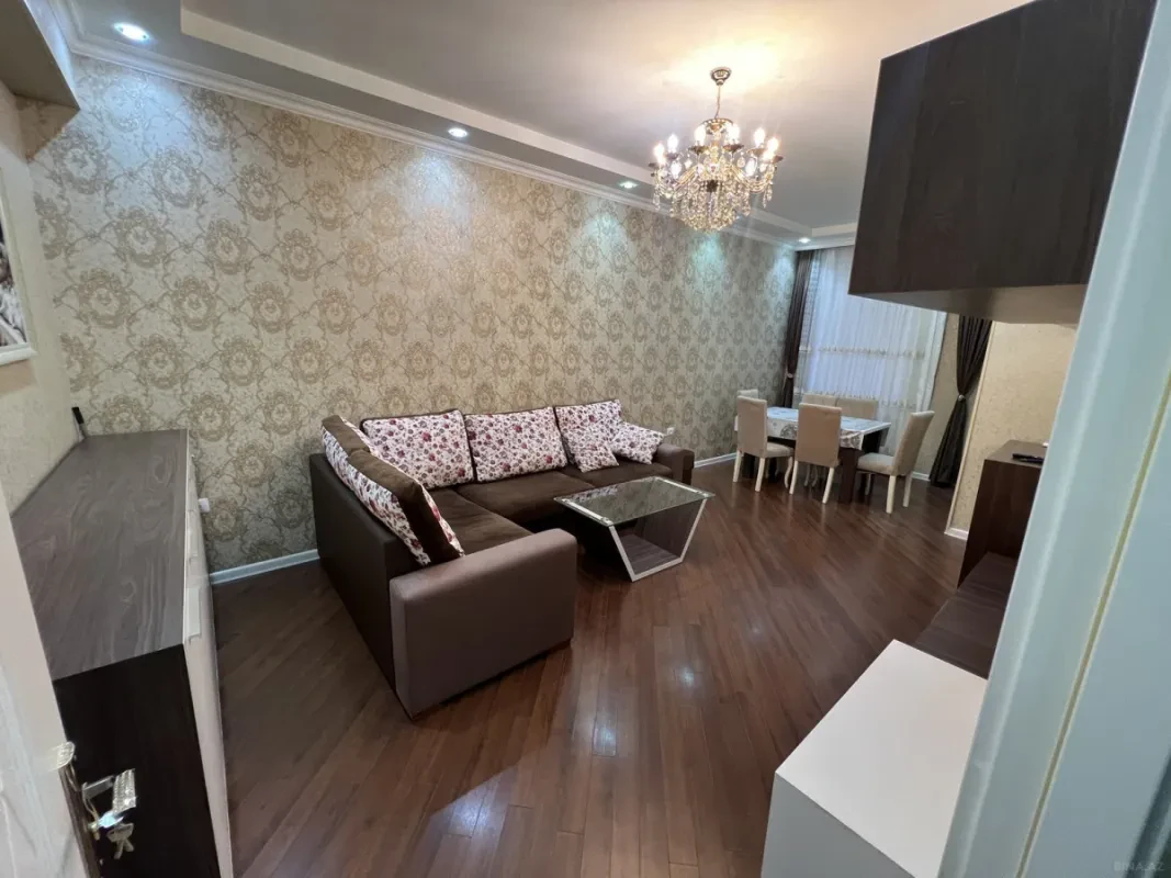 Kirayə verilir 2 otaqlı mənzil 70 m²