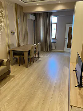 Kirayə verilir 2 otaqlı mənzil 60 m²