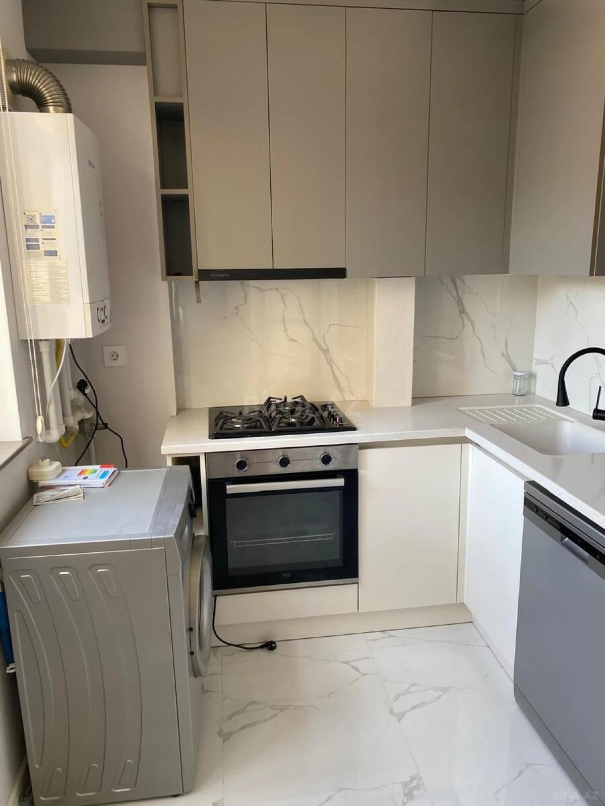 Kirayə verilir 2 otaqlı mənzil 60 m²