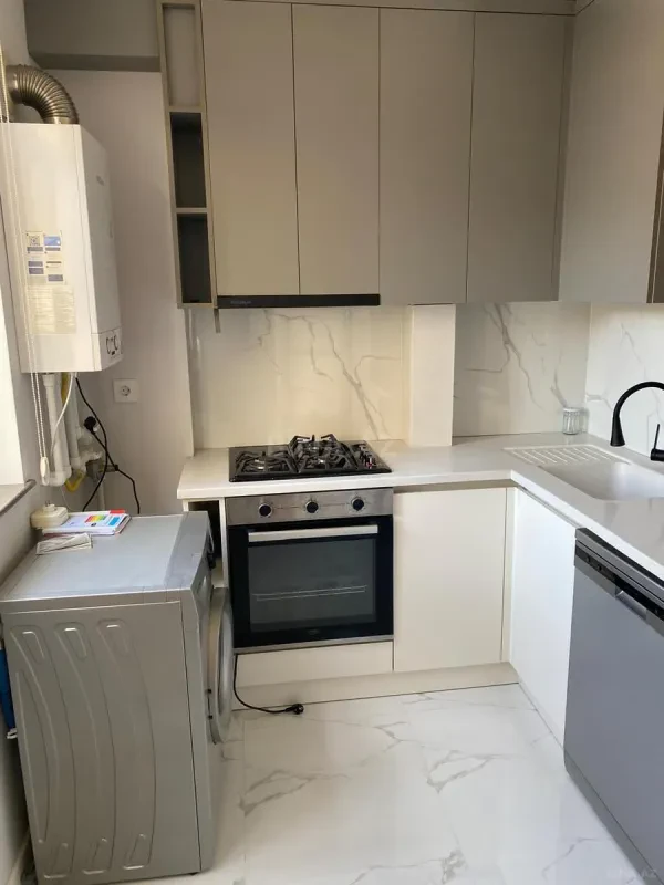 Kirayə verilir 2 otaqlı mənzil 60 m²