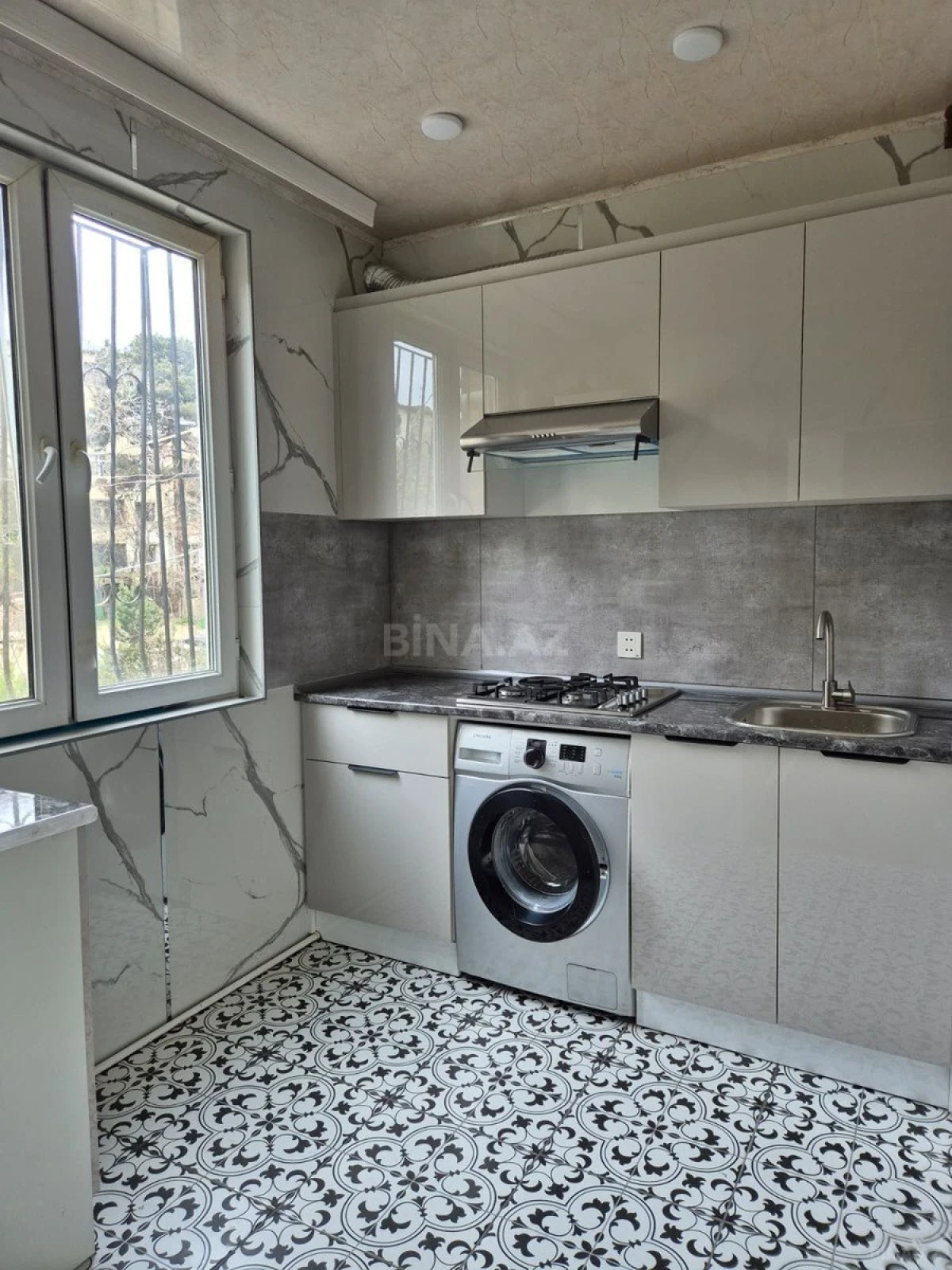 Kirayə verilir 2 otaqlı mənzil 50 m²