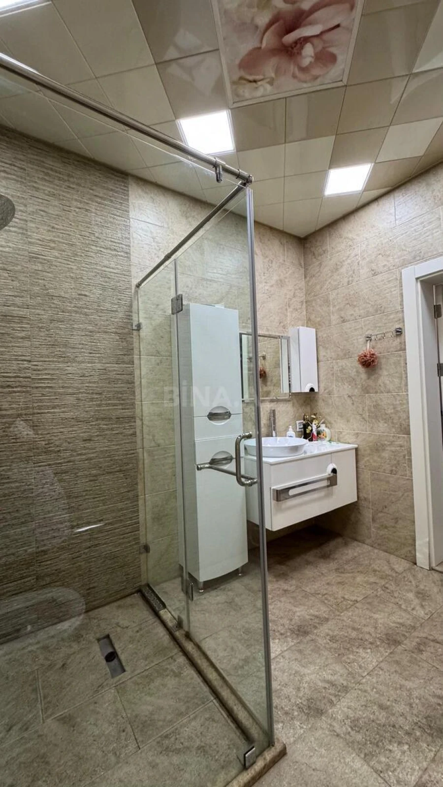 Kirayə verilir 7 otaqlı həyət evi 360 m²
