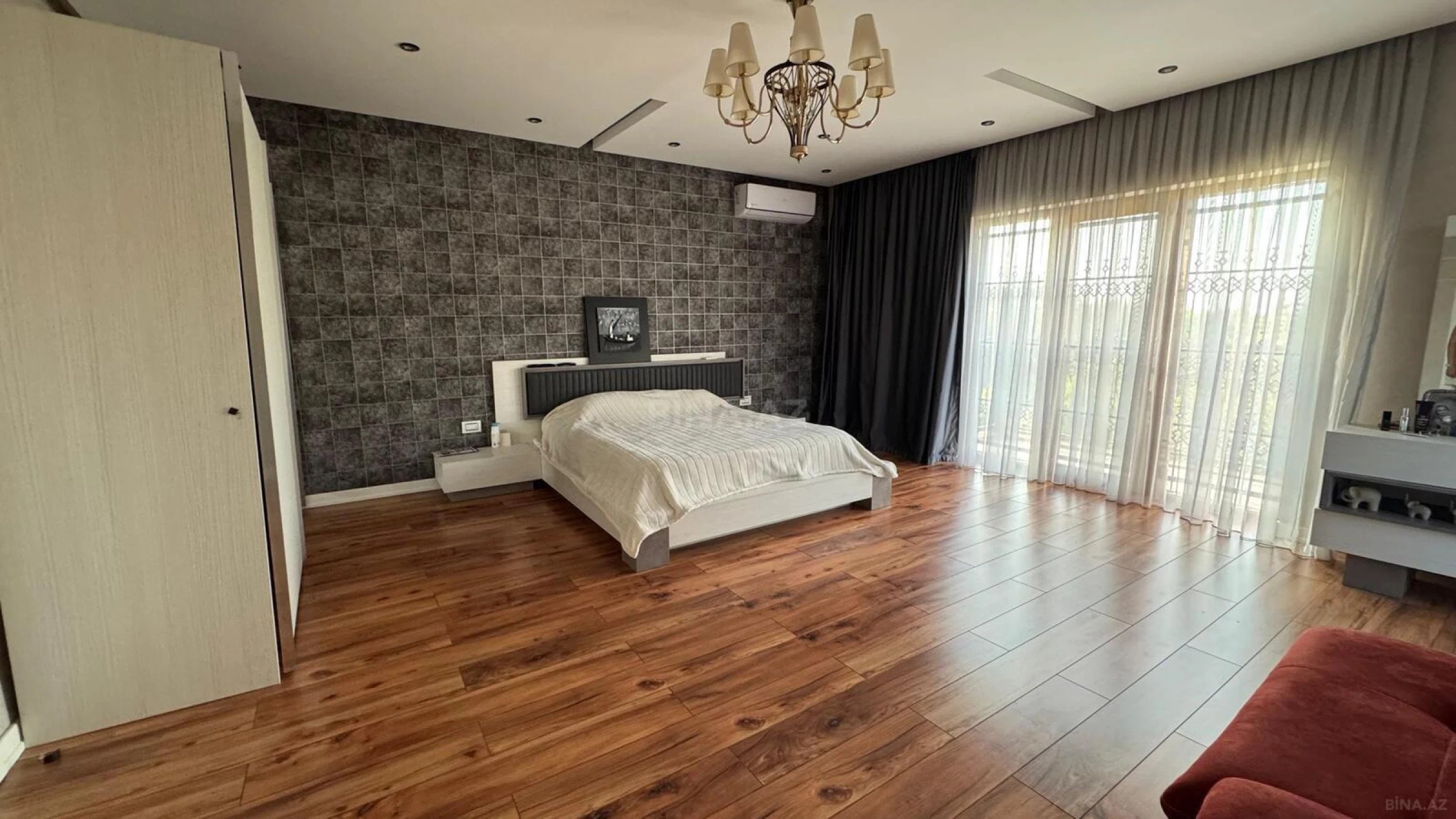Kirayə verilir 7 otaqlı həyət evi 360 m²