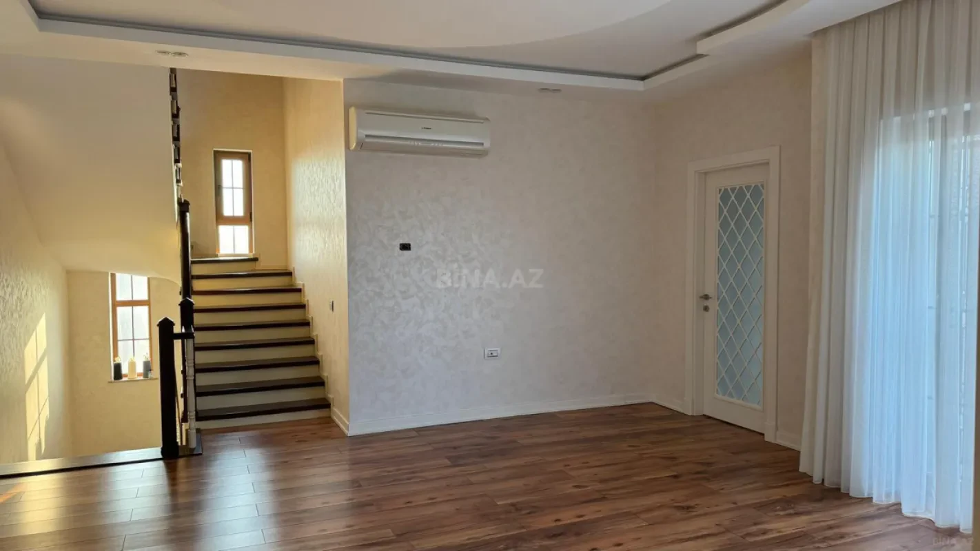 Kirayə verilir 7 otaqlı həyət evi 360 m²