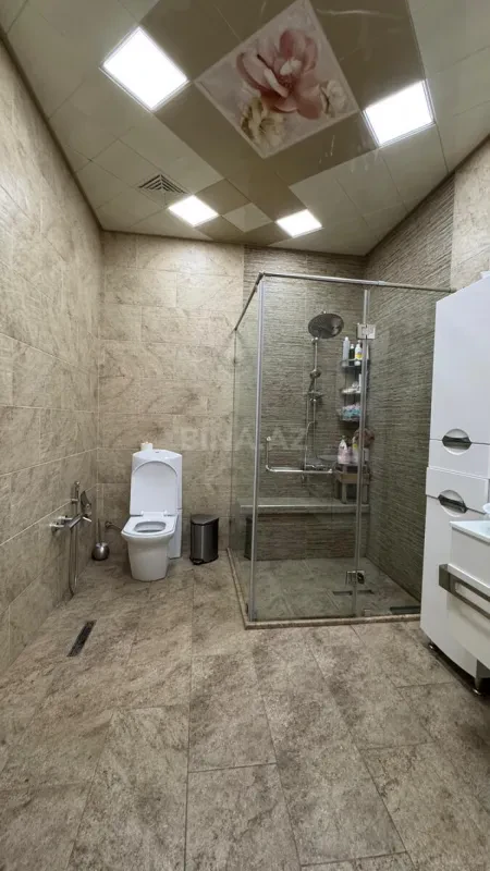 Kirayə verilir 7 otaqlı həyət evi 360 m²
