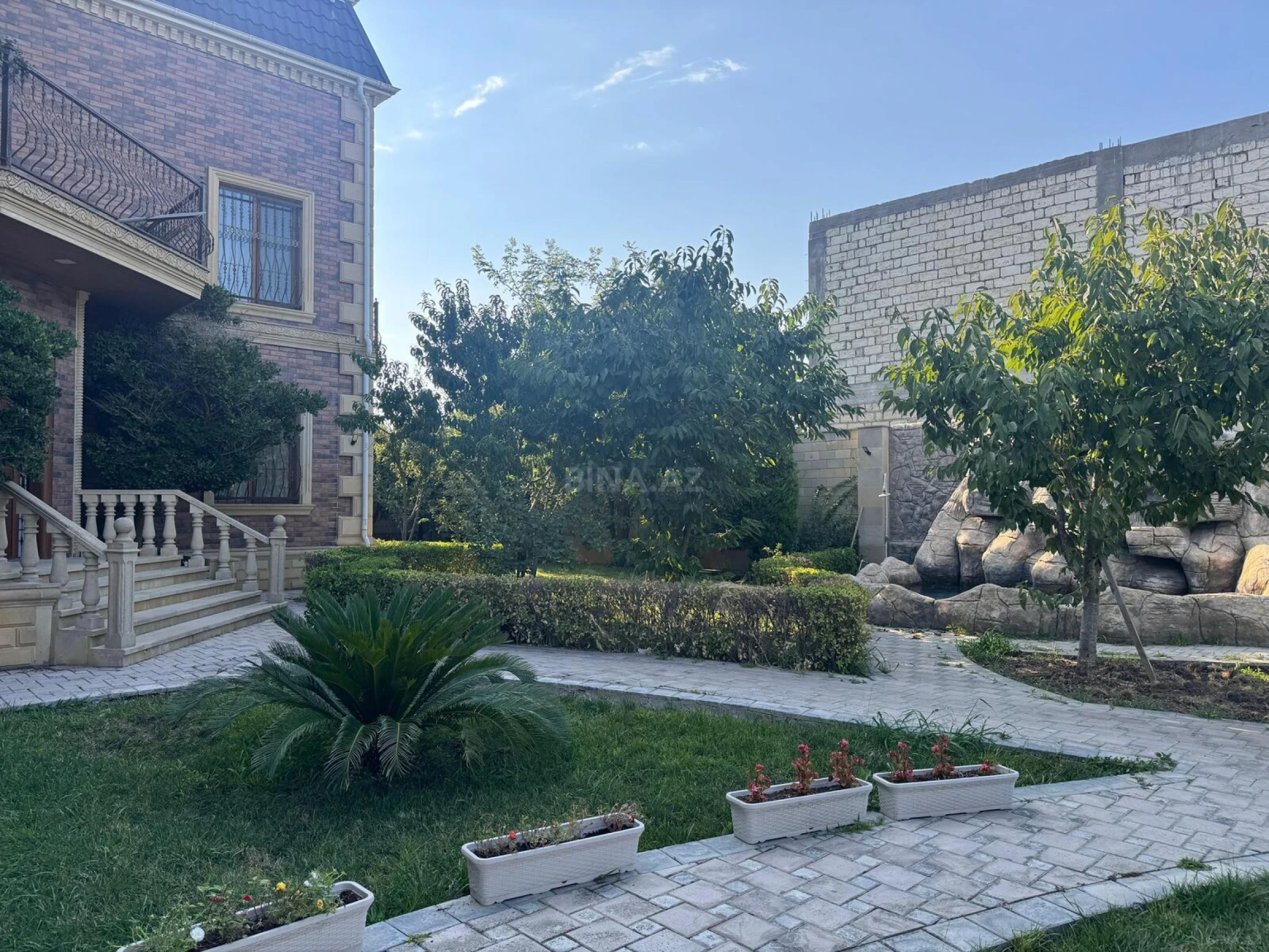 Kirayə verilir 7 otaqlı həyət evi 360 m²