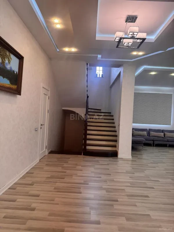 Kirayə verilir 7 otaqlı həyət evi 360 m²