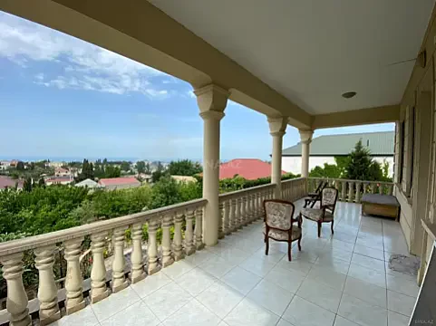 Kirayə verilir 4 otaqlı həyət evi 200 m² — Bakı, Novxanı 4 otaq 200.00 m²