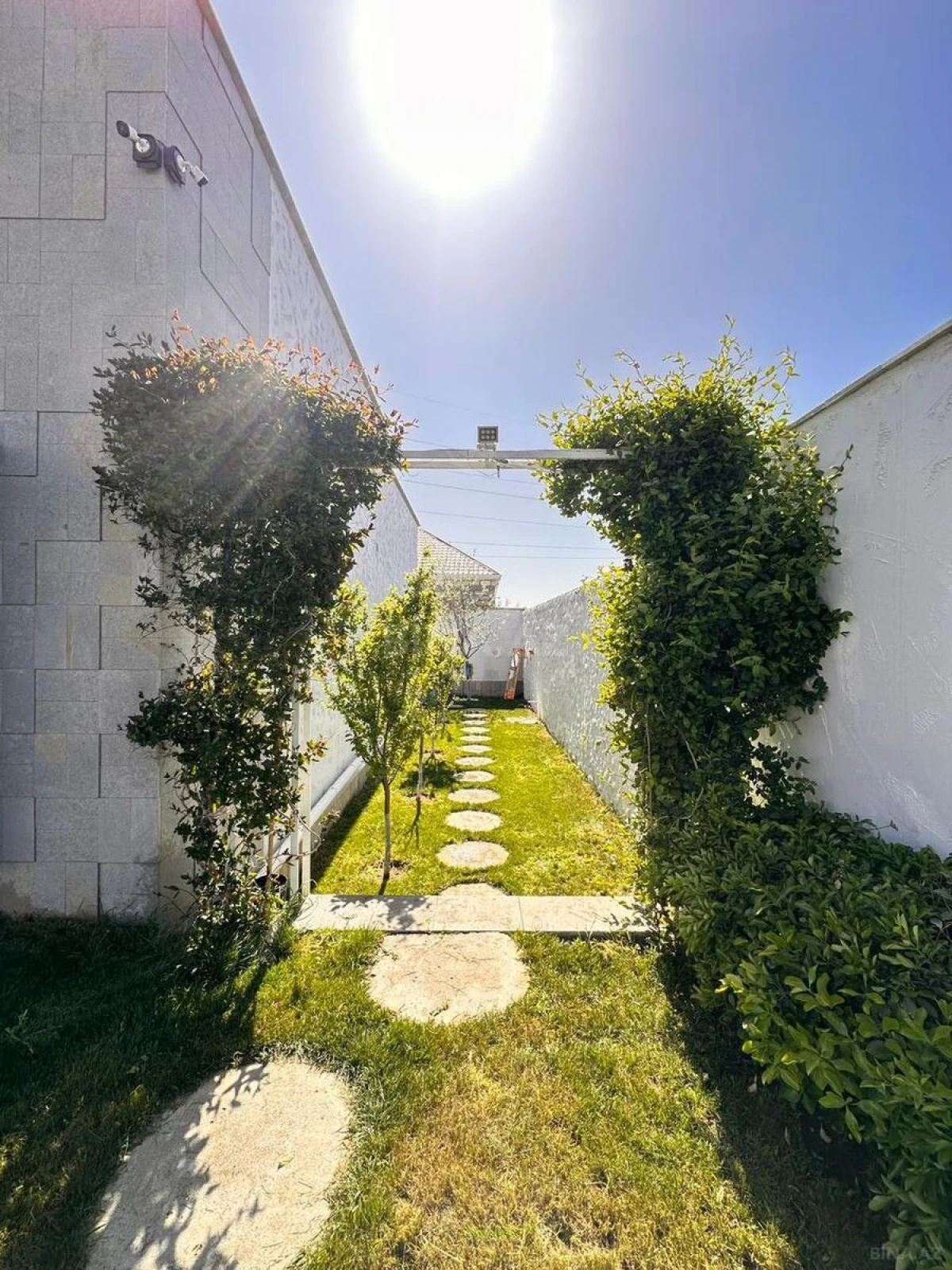 Kirayə verilir 5 otaqlı həyət evi 200 m²