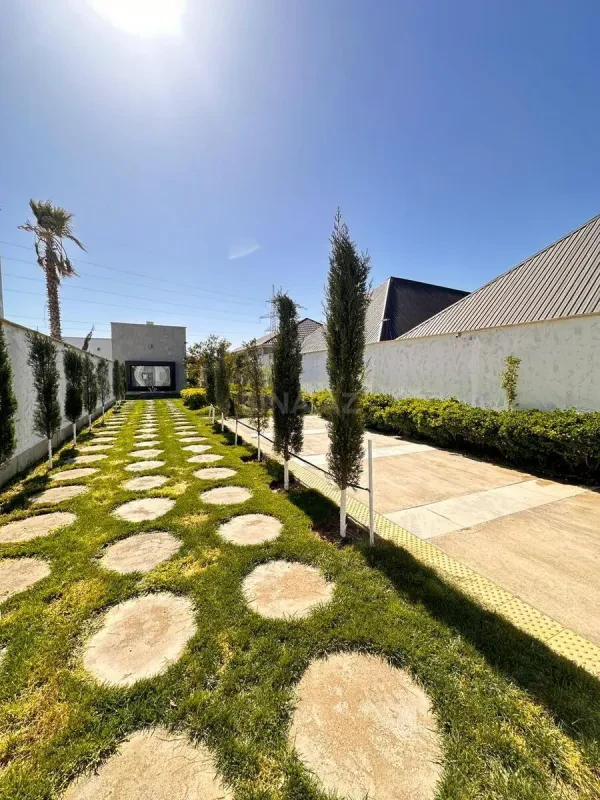 Kirayə verilir 5 otaqlı həyət evi 200 m²
