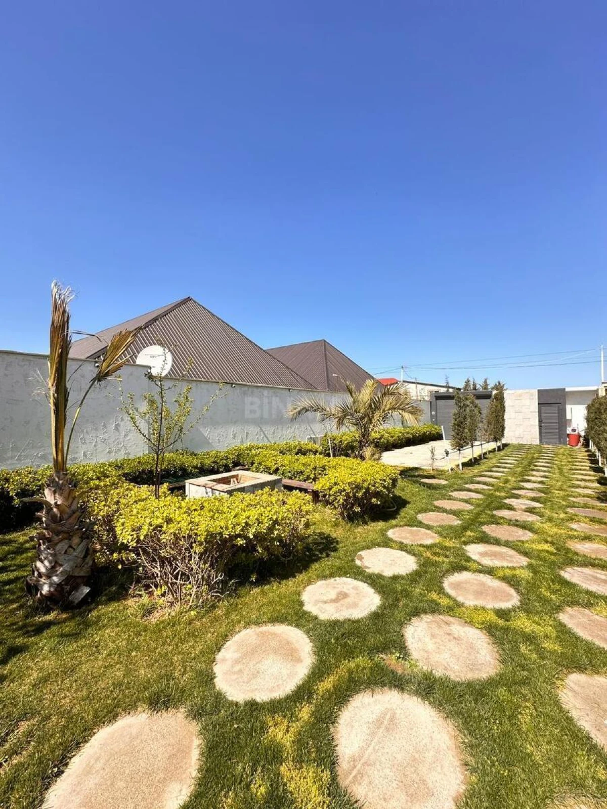 Kirayə verilir 5 otaqlı həyət evi 200 m²