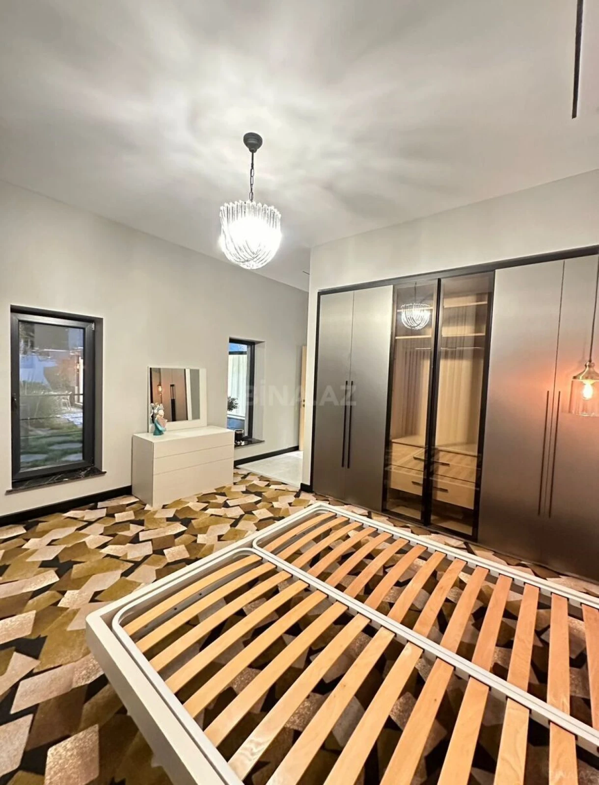 Kirayə verilir 5 otaqlı həyət evi 200 m²