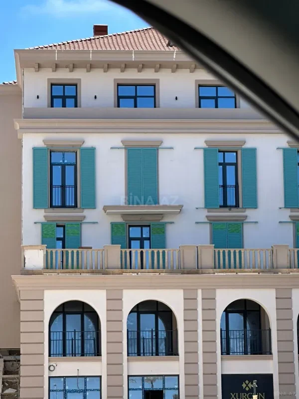 Satılır 2 otaqlı mənzil 81 m²