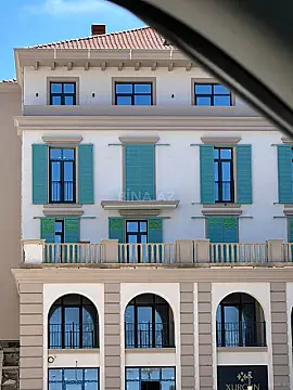 Satılır 2 otaqlı mənzil 81 m²