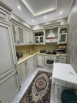 Satılır 3 otaqlı mənzil 110 m²