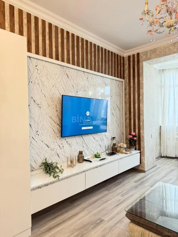 Kirayə verilir 2 otaqlı mənzil 68 m²