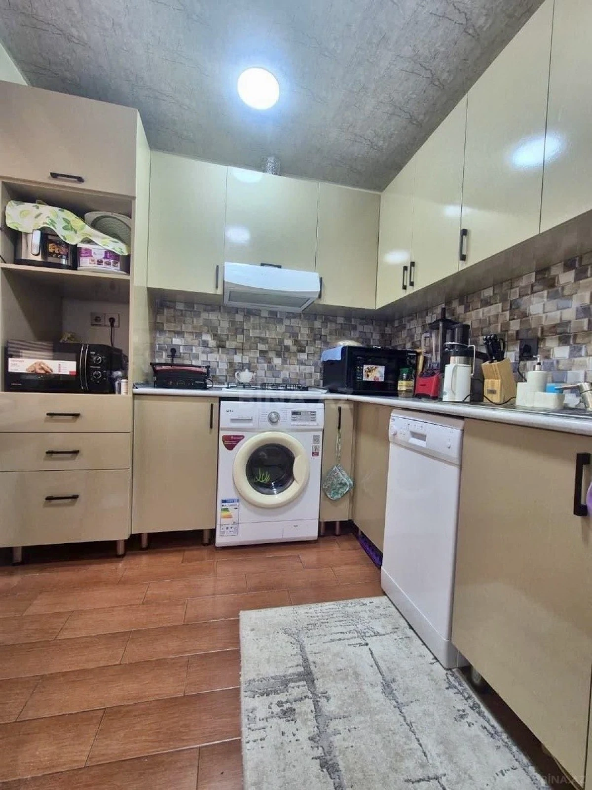 Satılır 3 otaqlı mənzil 75 m²