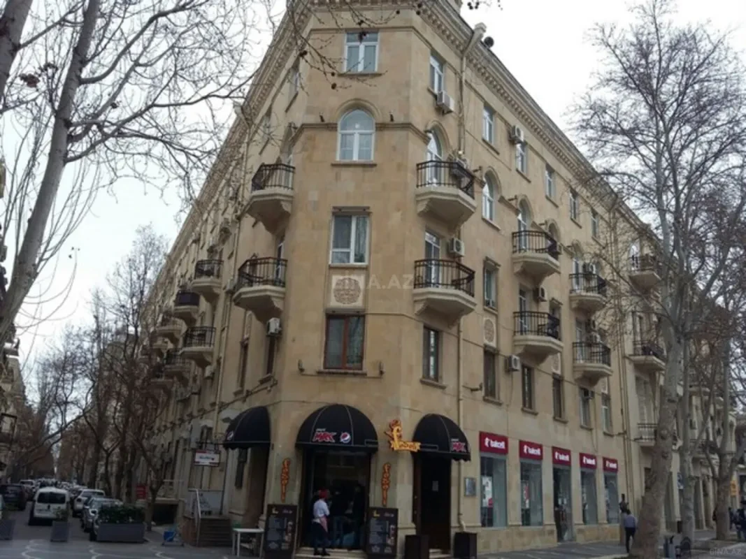 Satılır 3 otaqlı mənzil 80 m²