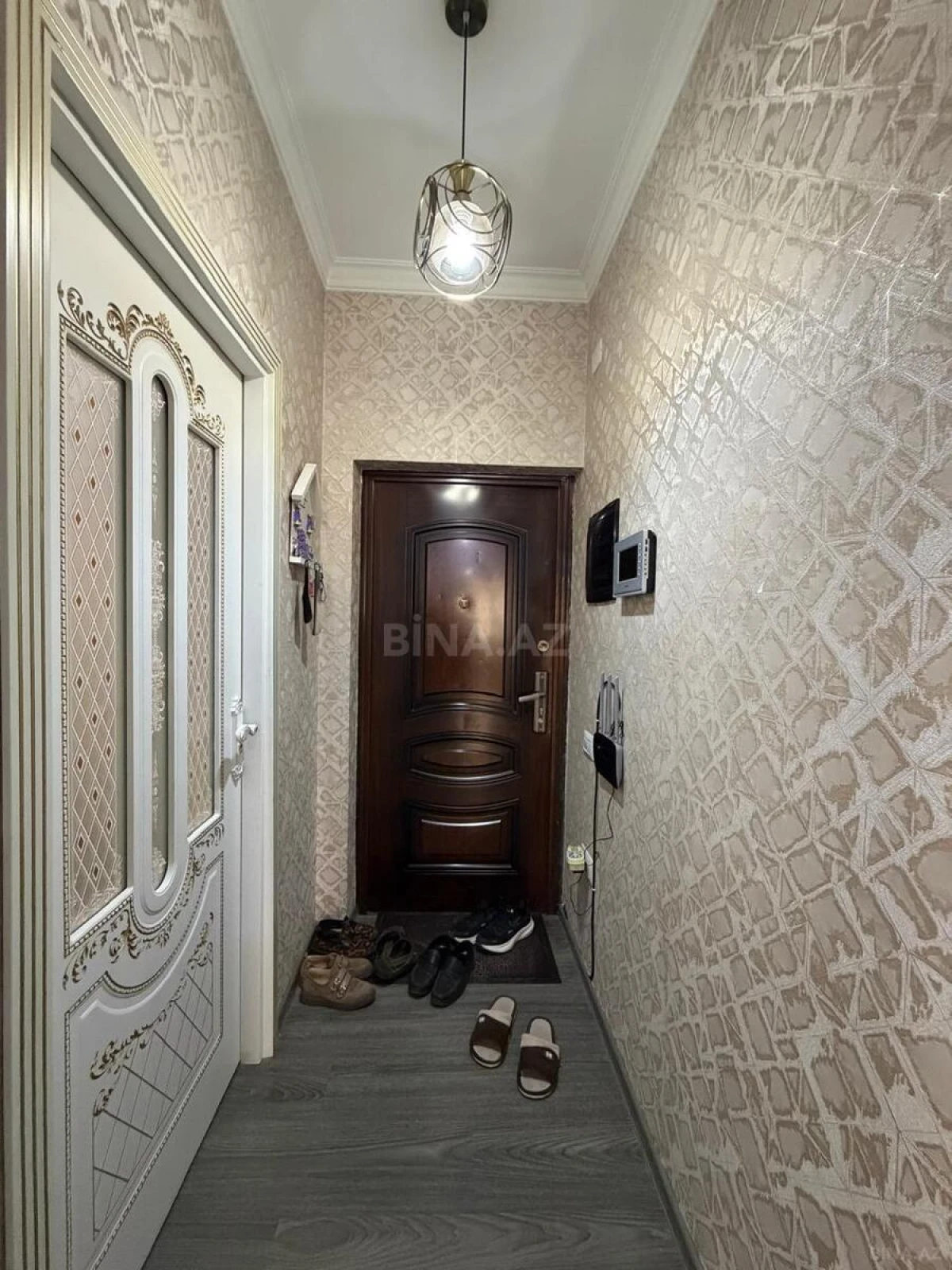 Satılır 3 otaqlı mənzil 97 m²
