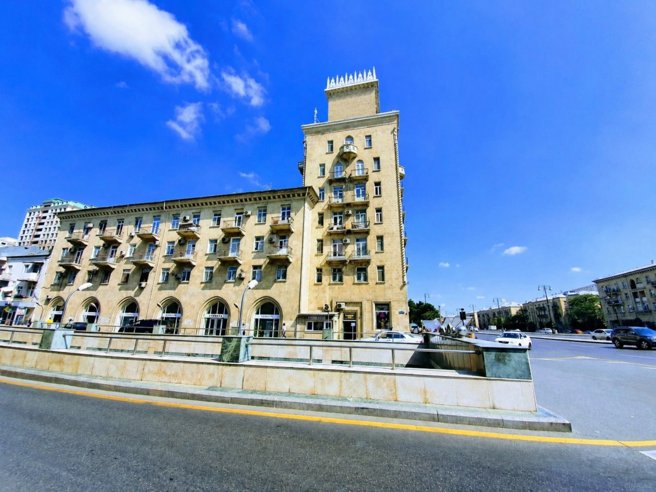 Kirayə verilir obyekt 2500 m²