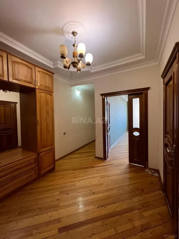 Satılır 3 otaqlı mənzil 125 m²