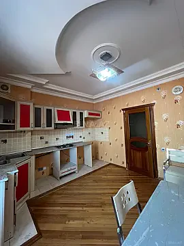Satılır 3 otaqlı mənzil 125 m²