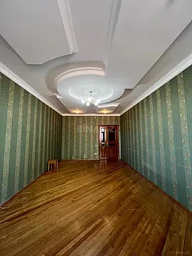 Satılır 3 otaqlı mənzil 125 m²