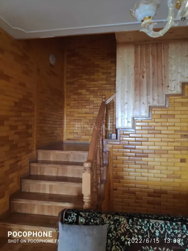 Satılır 10 otaqlı həyət evi 450 m²