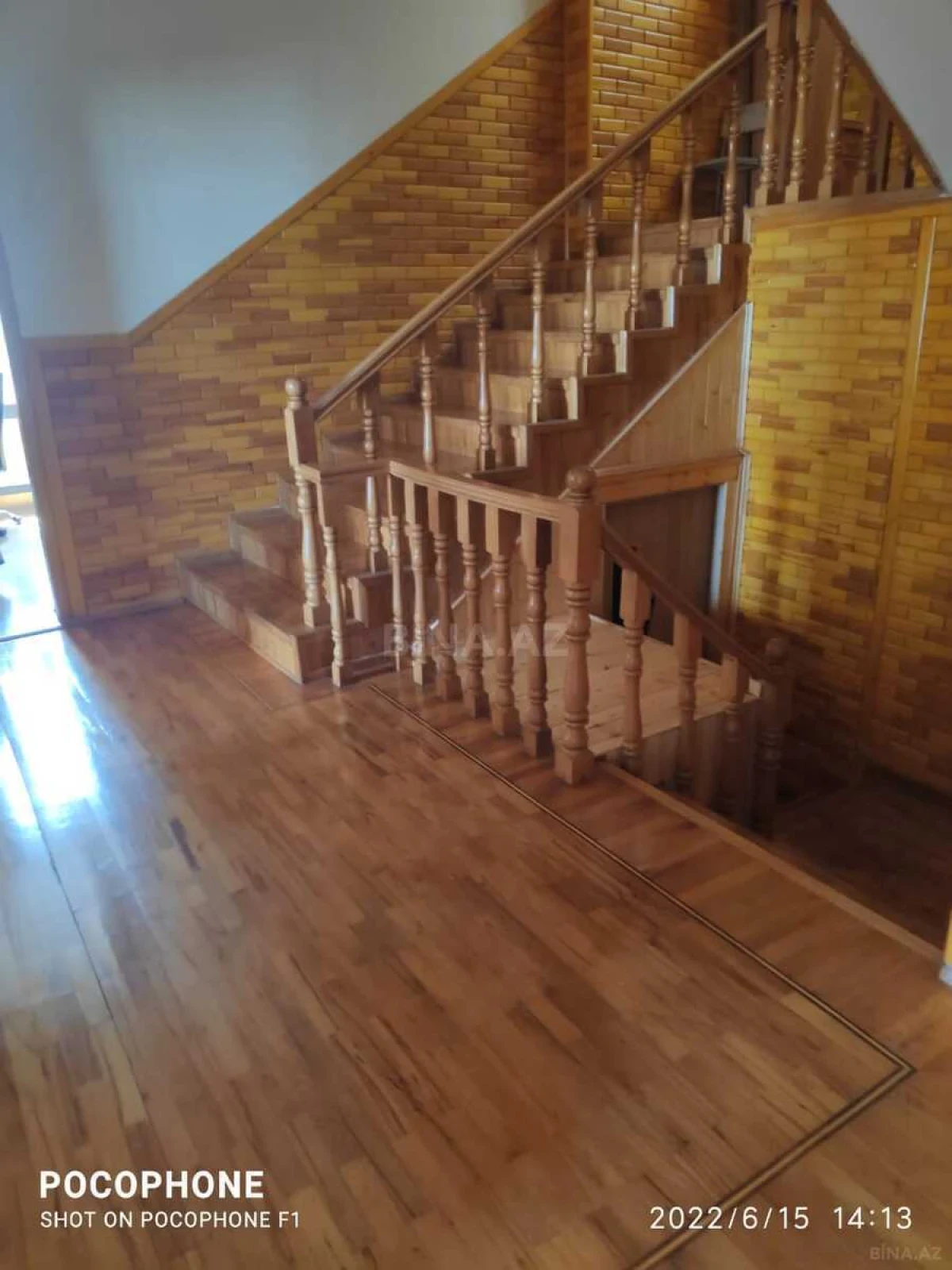 Satılır 10 otaqlı həyət evi 450 m²