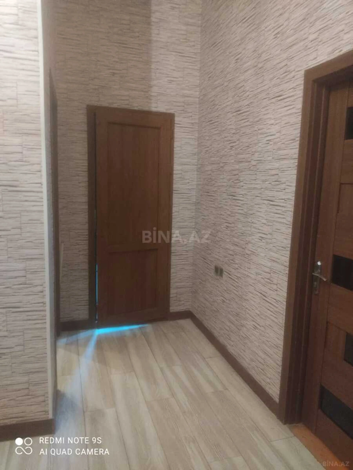 Satılır 10 otaqlı həyət evi 450 m²