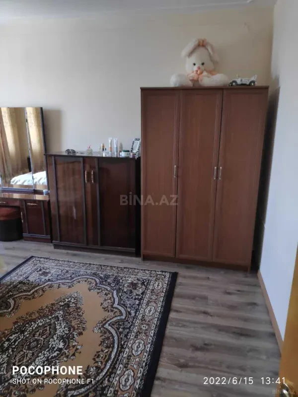 Satılır 10 otaqlı həyət evi 450 m²