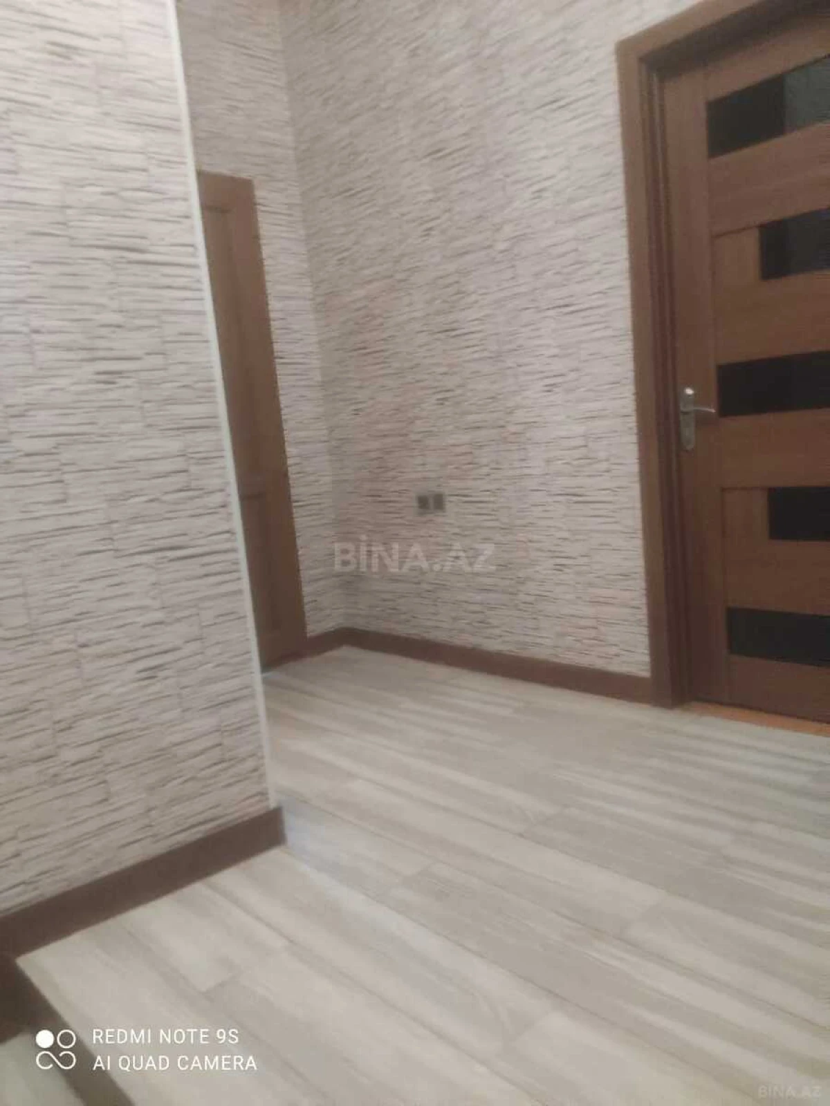Satılır 10 otaqlı həyət evi 450 m²