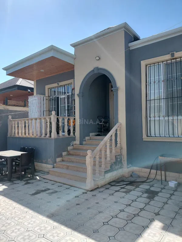 Satılır 4 otaqlı həyət evi 100 m²