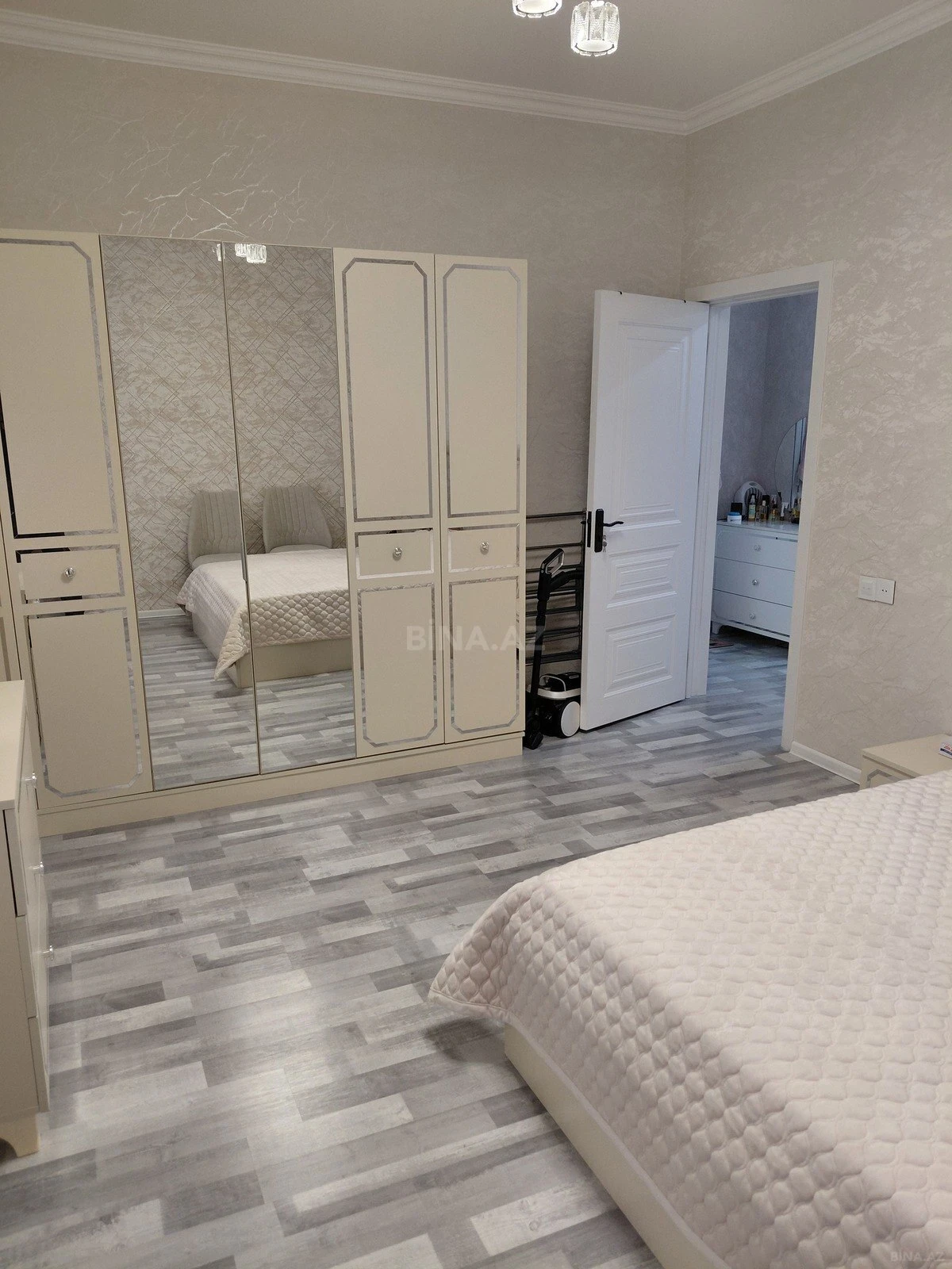 Satılır 4 otaqlı həyət evi 100 m²
