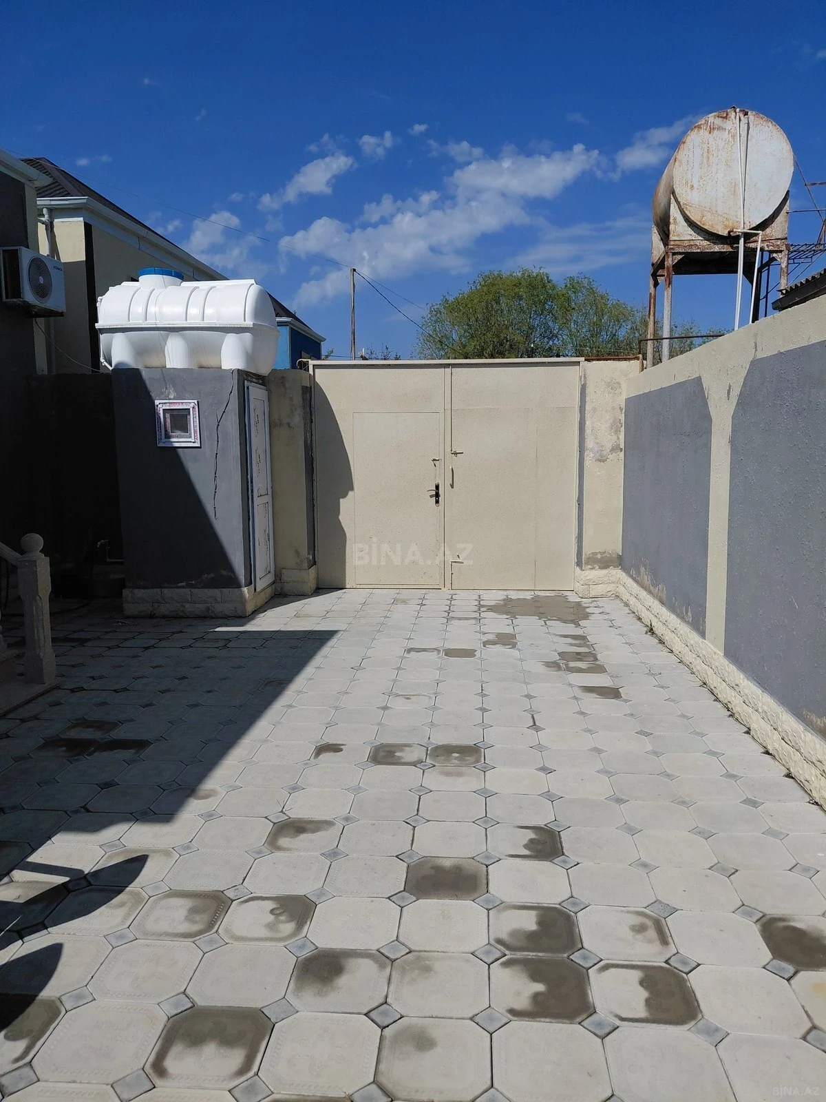Satılır 4 otaqlı həyət evi 100 m²