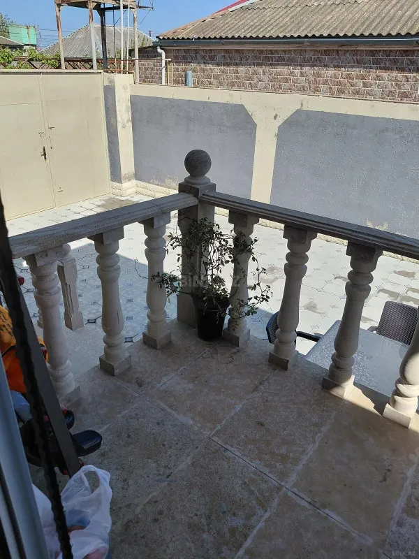 Satılır 4 otaqlı həyət evi 100 m²