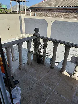 Satılır 4 otaqlı həyət evi 100 m²
