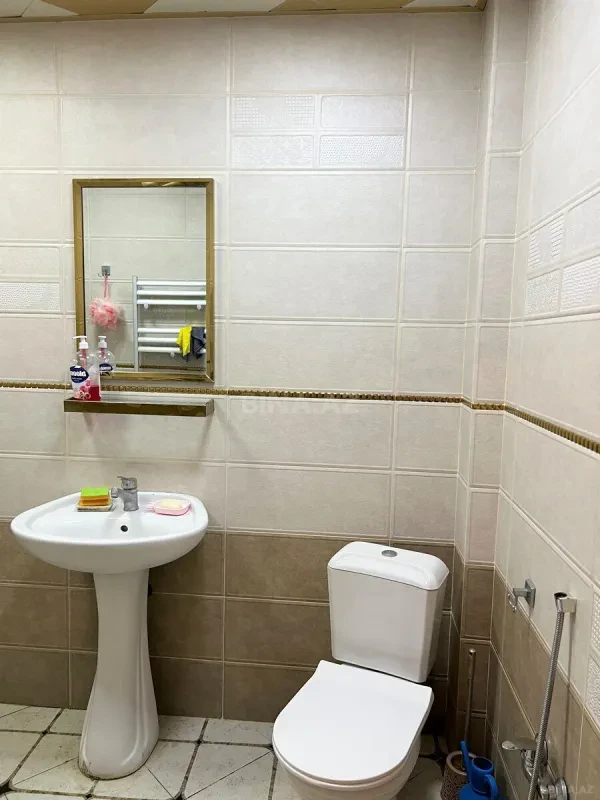Satılır 2 otaqlı mənzil 65 m²