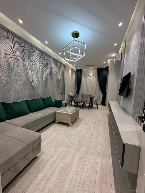Kirayə verilir 2 otaqlı mənzil 78 m²