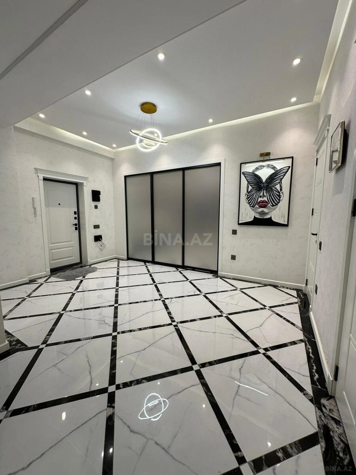 Kirayə verilir 2 otaqlı mənzil 78 m²