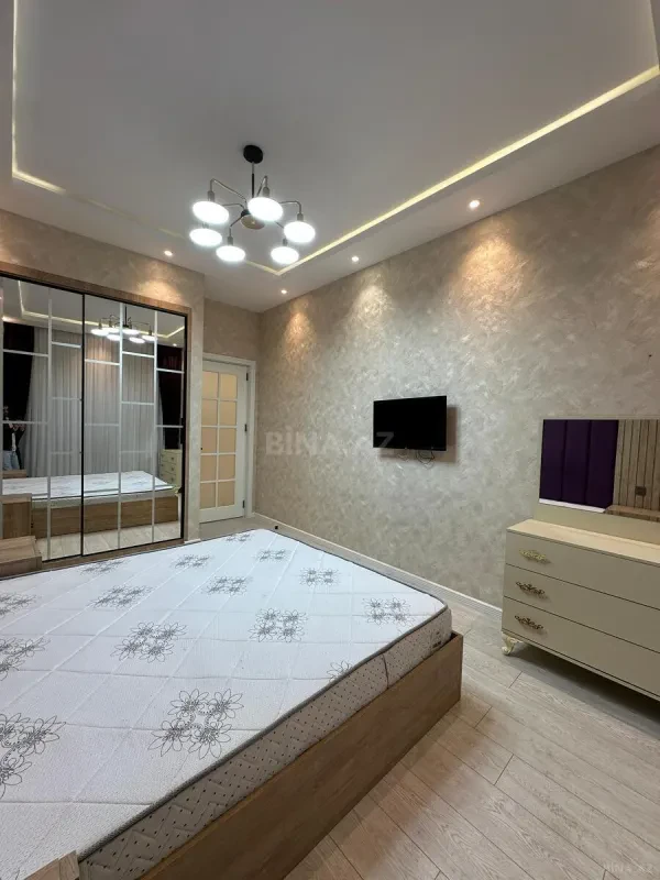 Kirayə verilir 2 otaqlı mənzil 78 m²