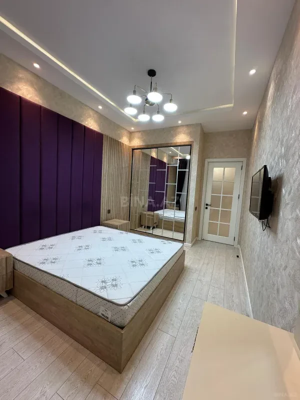 Kirayə verilir 2 otaqlı mənzil 78 m²